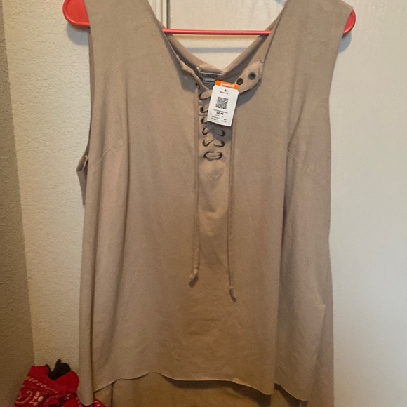 Selling a Woman’s Top! - Picture 1 of 2